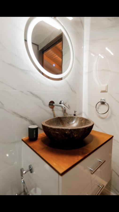 Onar Apartment *